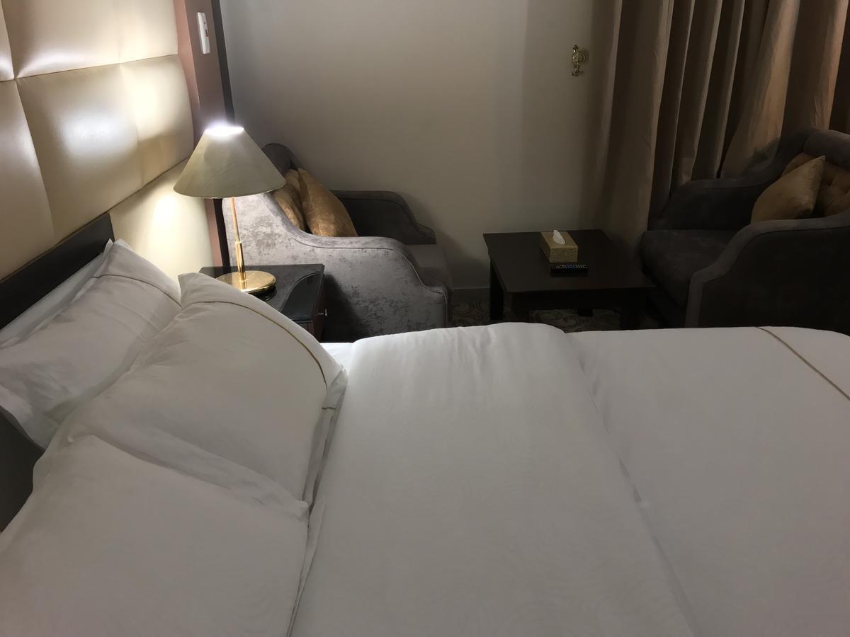 Dama Hotel Duba Esterno foto