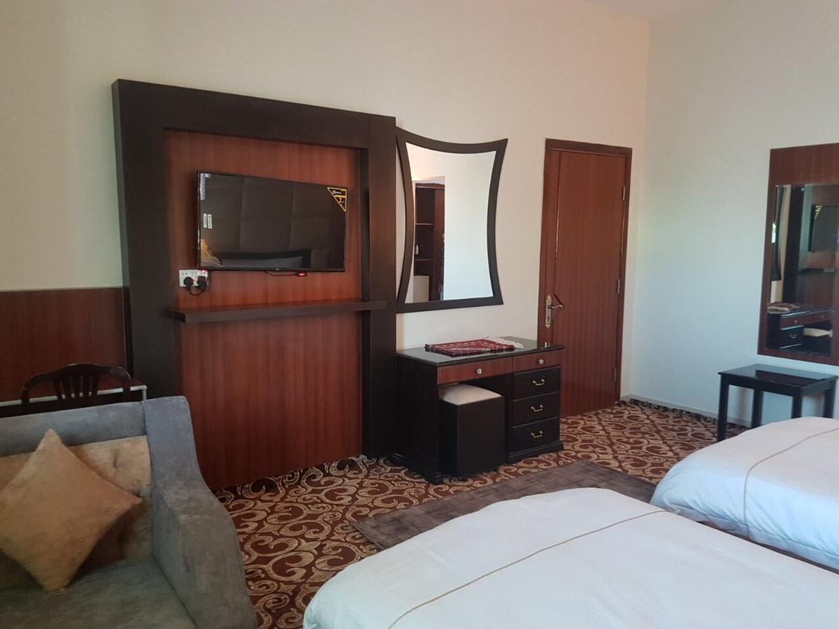 Dama Hotel Duba Esterno foto