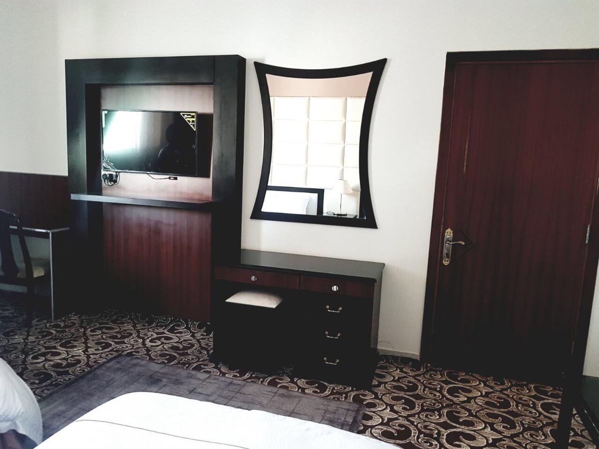 Dama Hotel Duba Esterno foto
